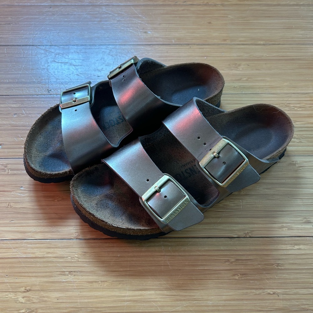 Gold Metallic Birkenstock Arizona *Narrow*